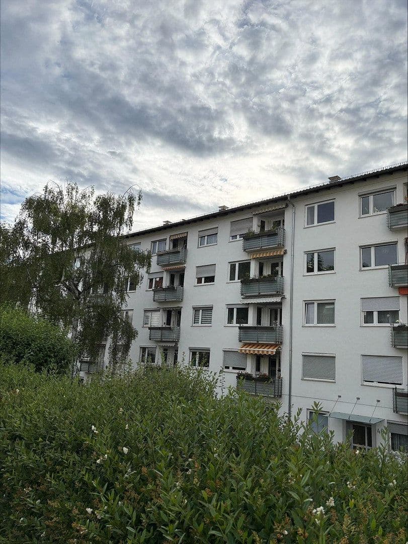 Pronájem bytu 3+1 64 m², Stuttgart, Bádensko-Württembersko Pronájem bytu 3+1 64 m², Stuttgart, Bádensko-Württembersko