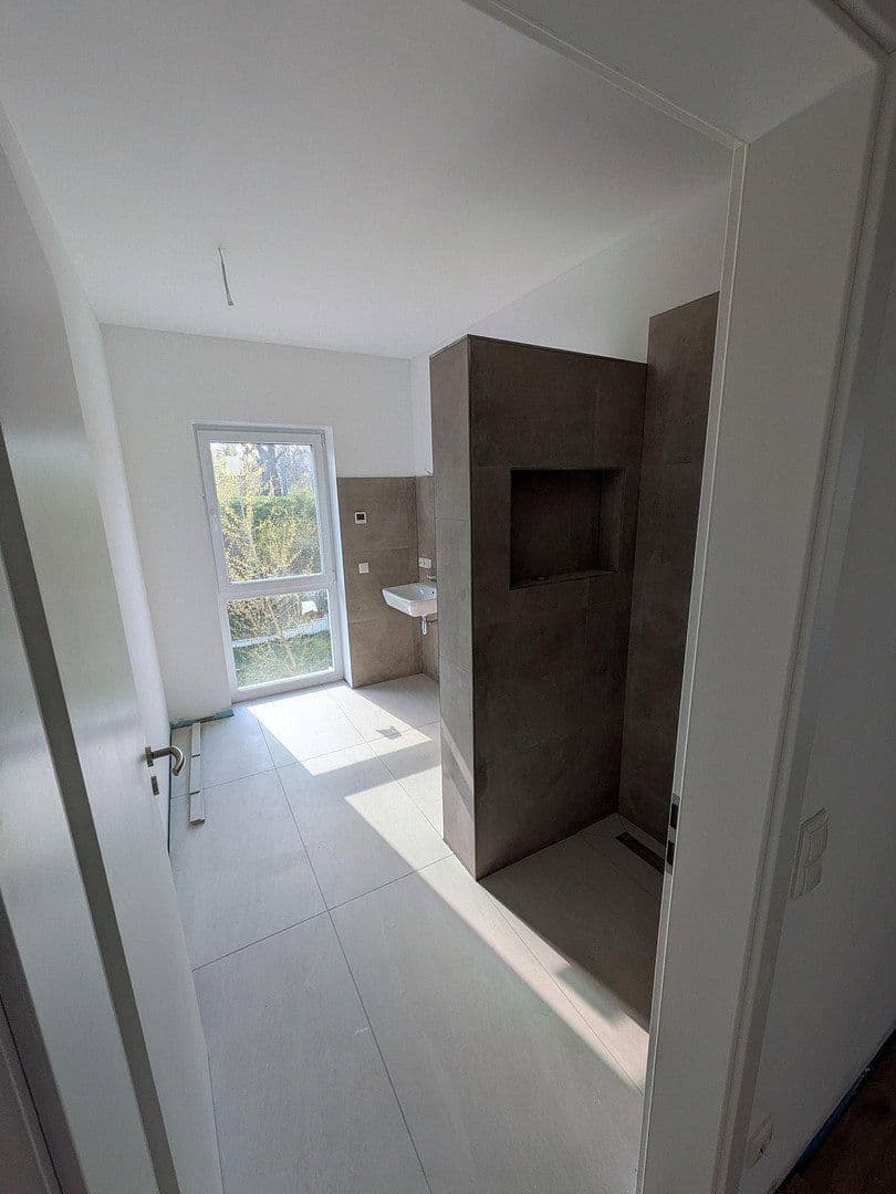 Pronájem bytu 4+1 96 m², Carl-Adam-Petri-Straße, Potsdam, Braniborsko Pronájem bytu 4+1 96 m², Carl-Adam-Petri-Straße, Potsdam, Braniborsko