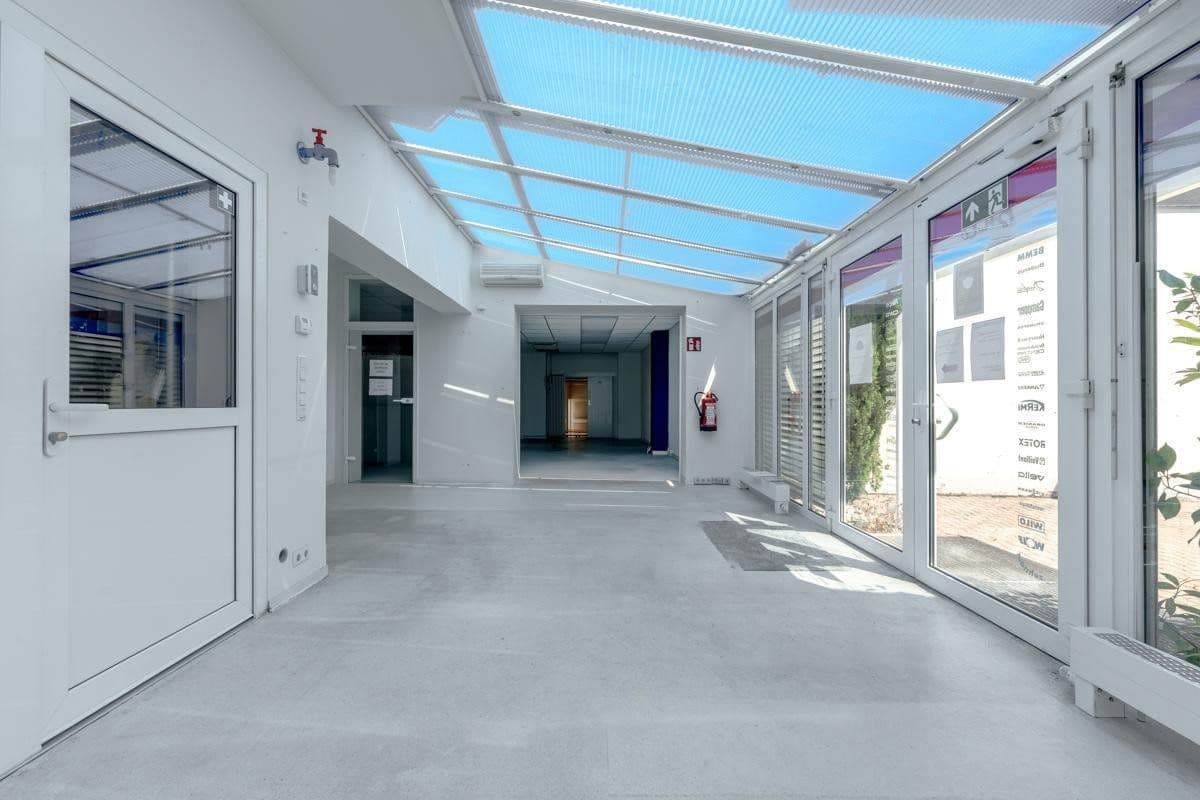 Pronájem nebytového prostoru 615 m², Winzingerstraße 37, Neustadt an der Weinstraße, Porýní-Falc Pronájem nebytového prostoru 615 m², Winzingerstraße 37, Neustadt an der Weinstraße, Porýní-Falc