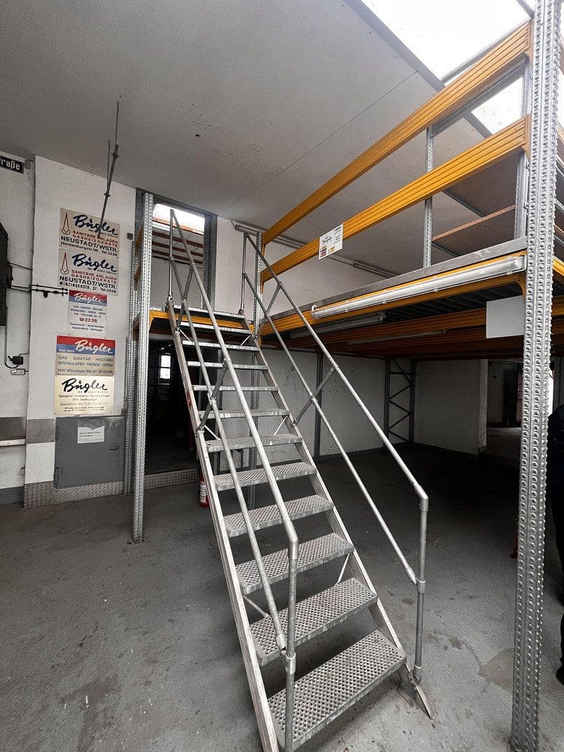 Pronájem nebytového prostoru 615 m², Winzingerstraße 37, Neustadt an der Weinstraße, Porýní-Falc Pronájem nebytového prostoru 615 m², Winzingerstraße 37, Neustadt an der Weinstraße, Porýní-Falc