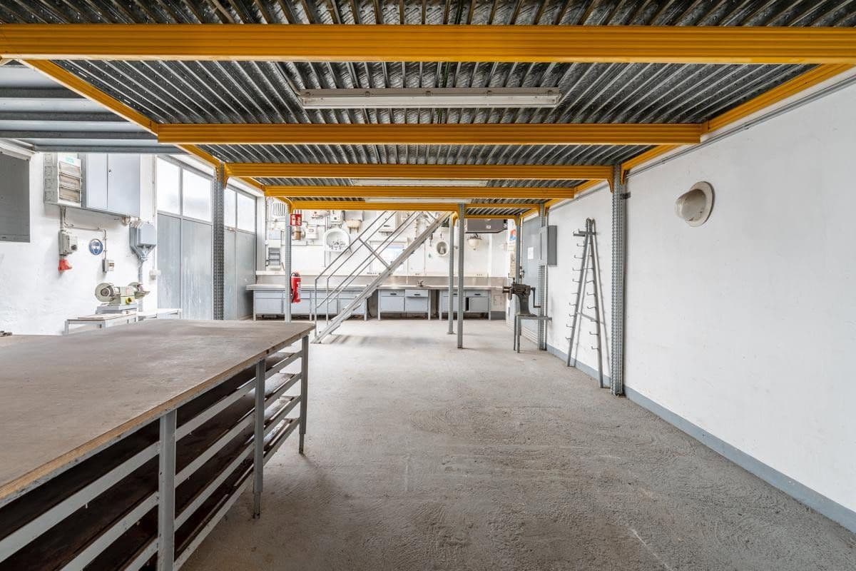 Pronájem nebytového prostoru 615 m², Winzingerstraße 37, Neustadt an der Weinstraße, Porýní-Falc Pronájem nebytového prostoru 615 m², Winzingerstraße 37, Neustadt an der Weinstraße, Porýní-Falc