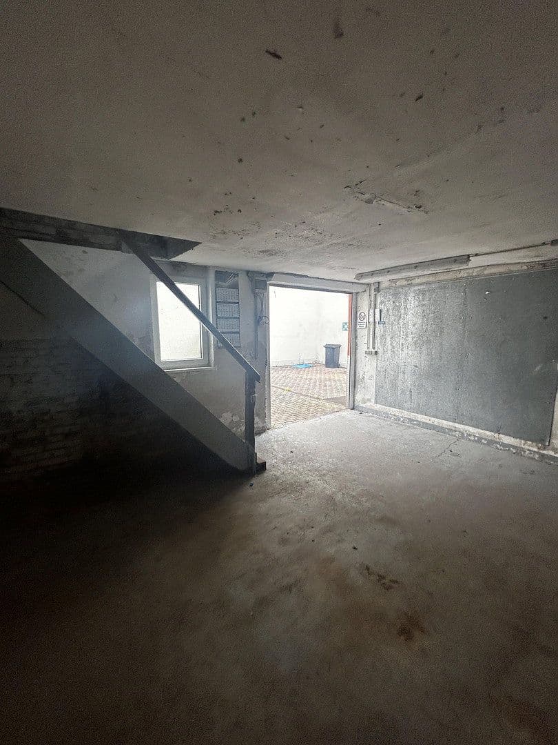 Pronájem nebytového prostoru 615 m², Winzingerstraße 37, Neustadt an der Weinstraße, Porýní-Falc Pronájem nebytového prostoru 615 m², Winzingerstraße 37, Neustadt an der Weinstraße, Porýní-Falc