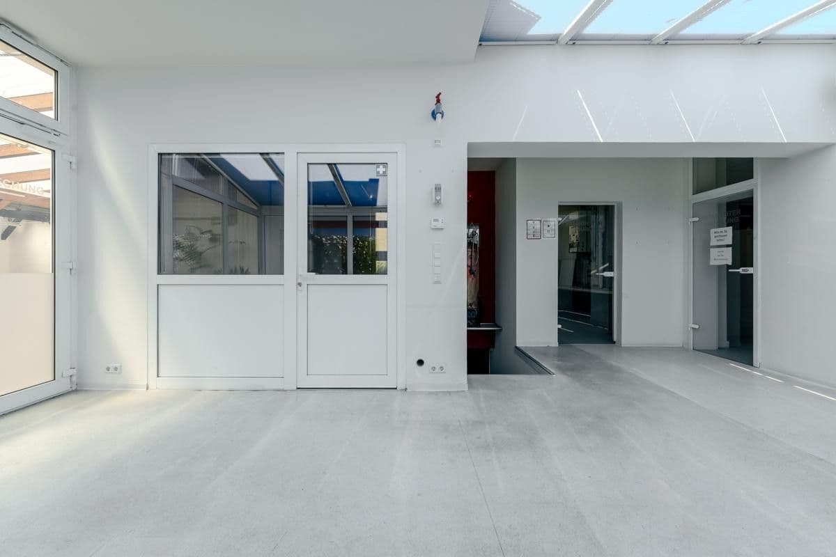 Pronájem nebytového prostoru 615 m², Winzingerstraße 37, Neustadt an der Weinstraße, Porýní-Falc Pronájem nebytového prostoru 615 m², Winzingerstraße 37, Neustadt an der Weinstraße, Porýní-Falc