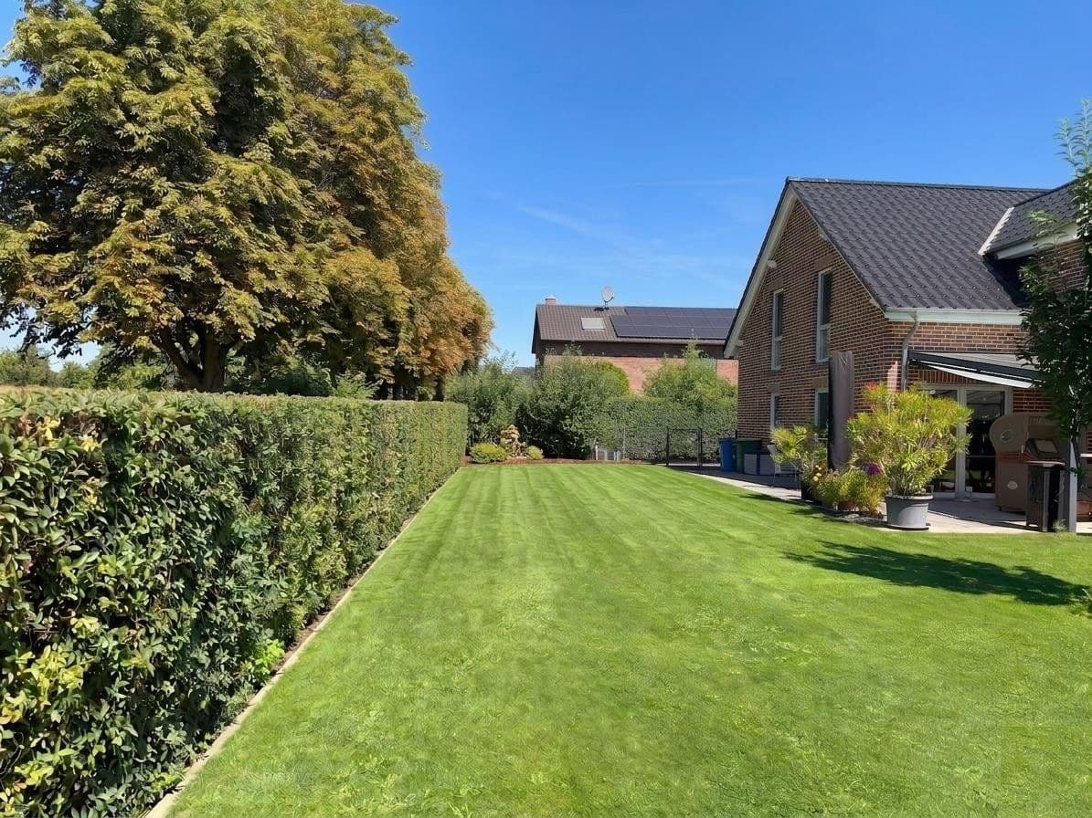 Prodej domu 141 m², pozemek 704 m², Oberhausen, Severní Porýní-Vestfálsko Prodej domu 141 m², pozemek 704 m², Oberhausen, Severní Porýní-Vestfálsko