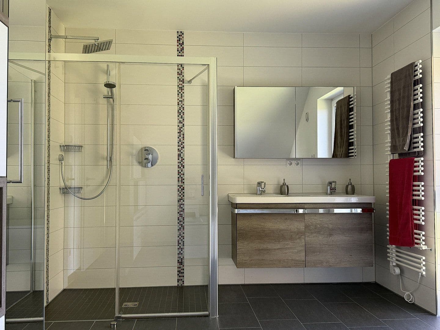 Prodej domu 141 m², pozemek 704 m², Oberhausen, Severní Porýní-Vestfálsko Prodej domu 141 m², pozemek 704 m², Oberhausen, Severní Porýní-Vestfálsko