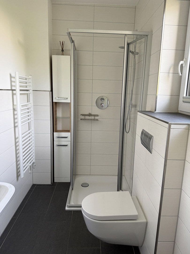 Prodej domu 141 m², pozemek 704 m², Oberhausen, Severní Porýní-Vestfálsko Prodej domu 141 m², pozemek 704 m², Oberhausen, Severní Porýní-Vestfálsko