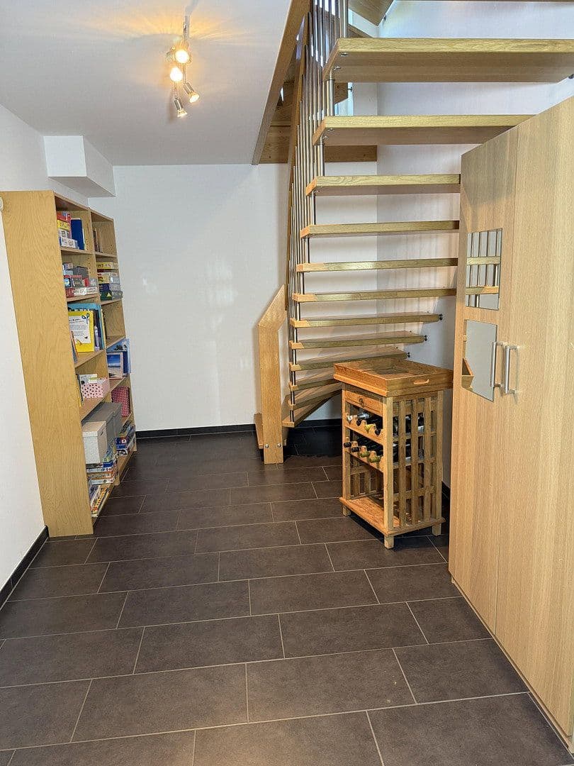Prodej domu 141 m², pozemek 704 m², Oberhausen, Severní Porýní-Vestfálsko Prodej domu 141 m², pozemek 704 m², Oberhausen, Severní Porýní-Vestfálsko