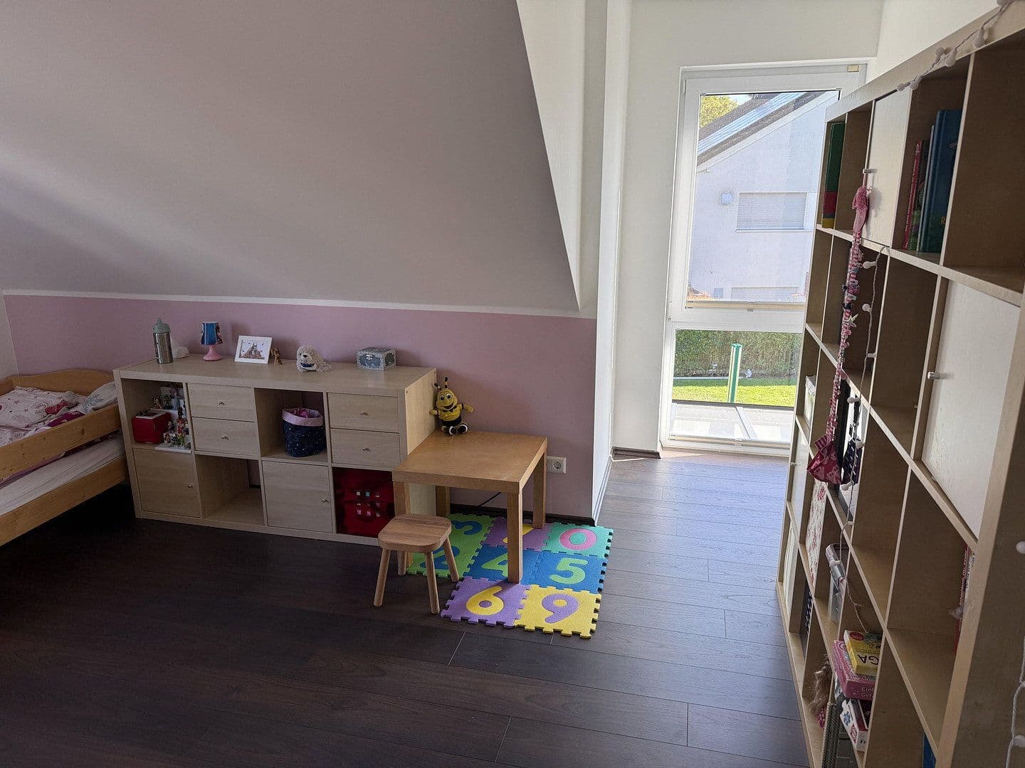 Prodej domu 141 m², pozemek 704 m², Oberhausen, Severní Porýní-Vestfálsko Prodej domu 141 m², pozemek 704 m², Oberhausen, Severní Porýní-Vestfálsko