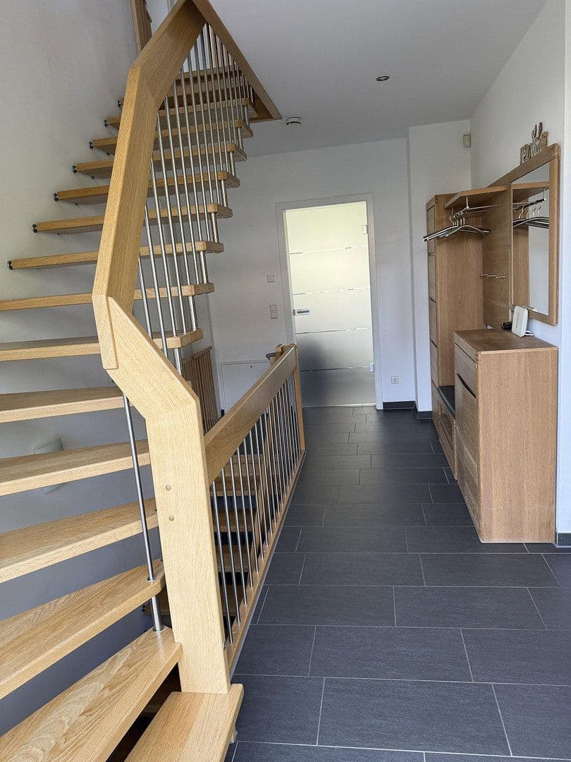 Prodej domu 141 m², pozemek 704 m², Oberhausen, Severní Porýní-Vestfálsko Prodej domu 141 m², pozemek 704 m², Oberhausen, Severní Porýní-Vestfálsko