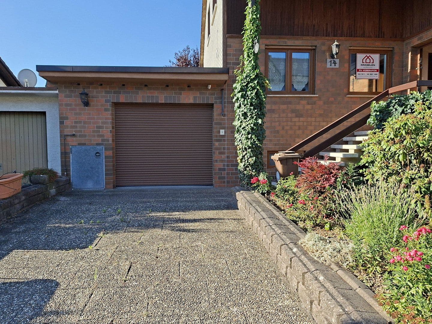 Prodej domu 150 m², pozemek 868 m², Sudetenstraße 14, Bruchköbel, Hessen Prodej domu 150 m², pozemek 868 m², Sudetenstraße 14, Bruchköbel, Hessen