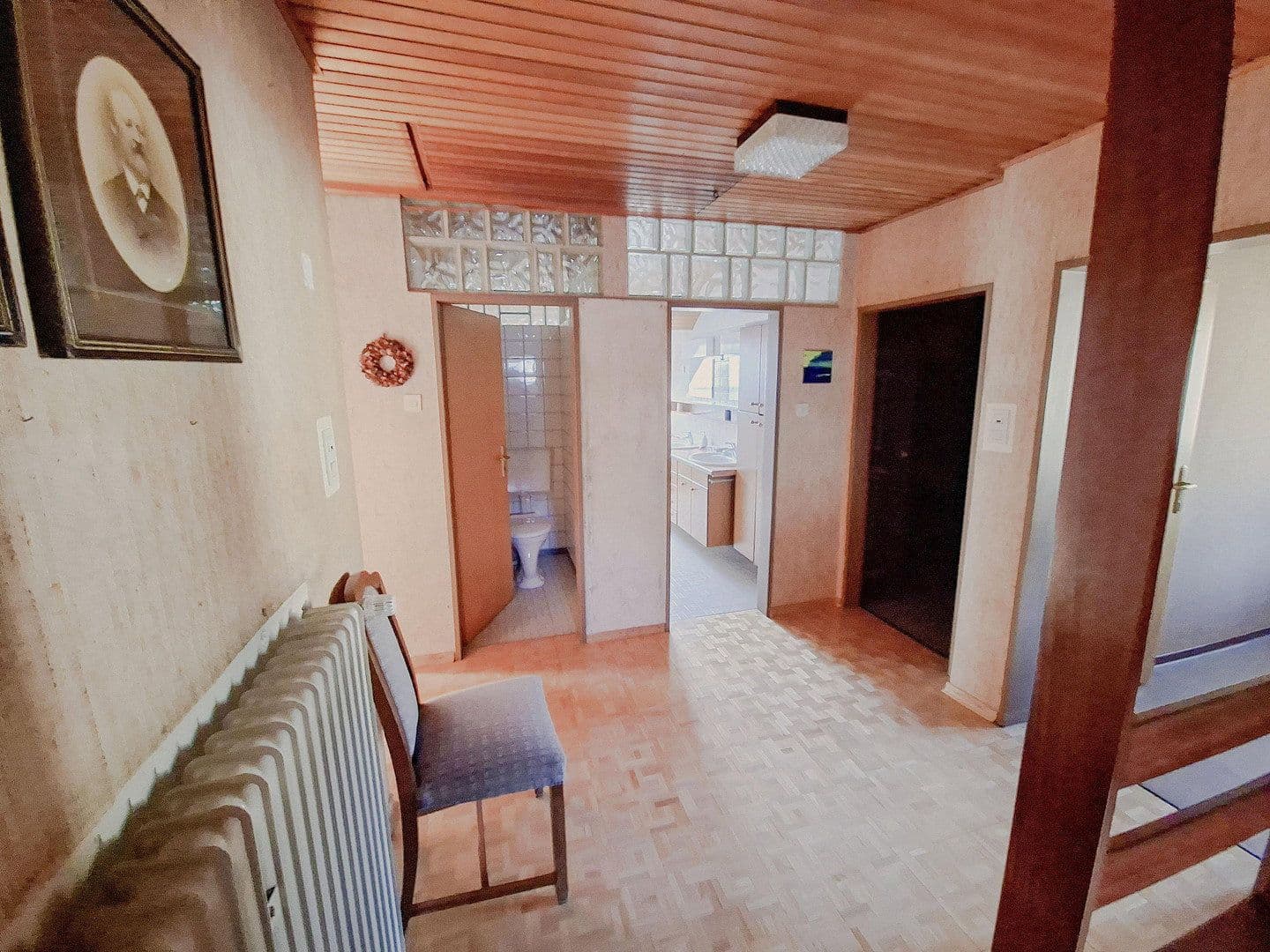 Prodej domu 150 m², pozemek 868 m², Sudetenstraße 14, Bruchköbel, Hessen Prodej domu 150 m², pozemek 868 m², Sudetenstraße 14, Bruchköbel, Hessen
