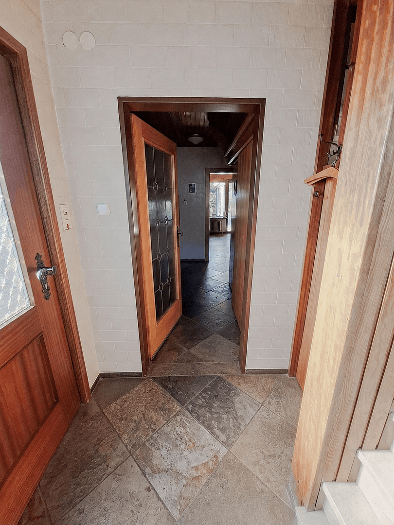 Prodej domu 150 m², pozemek 868 m², Sudetenstraße 14, Bruchköbel, Hessen Prodej domu 150 m², pozemek 868 m², Sudetenstraße 14, Bruchköbel, Hessen