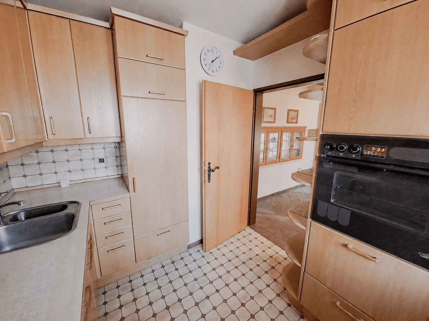 Prodej domu 150 m², pozemek 868 m², Sudetenstraße 14, Bruchköbel, Hessen Prodej domu 150 m², pozemek 868 m², Sudetenstraße 14, Bruchköbel, Hessen