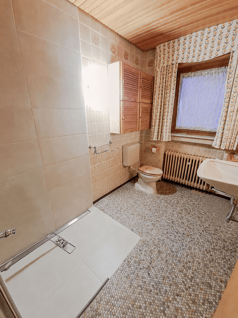 Prodej domu 150 m², pozemek 868 m², Sudetenstraße 14, Bruchköbel, Hessen Prodej domu 150 m², pozemek 868 m², Sudetenstraße 14, Bruchköbel, Hessen
