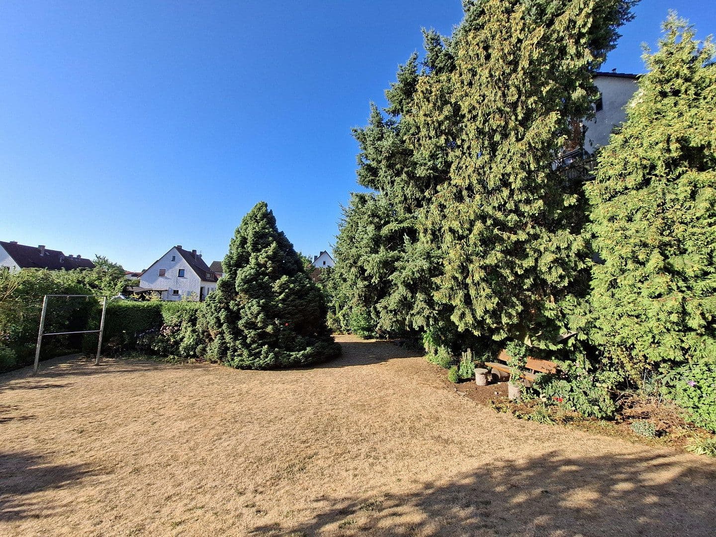 Prodej domu 150 m², pozemek 868 m², Sudetenstraße 14, Bruchköbel, Hessen Prodej domu 150 m², pozemek 868 m², Sudetenstraße 14, Bruchköbel, Hessen