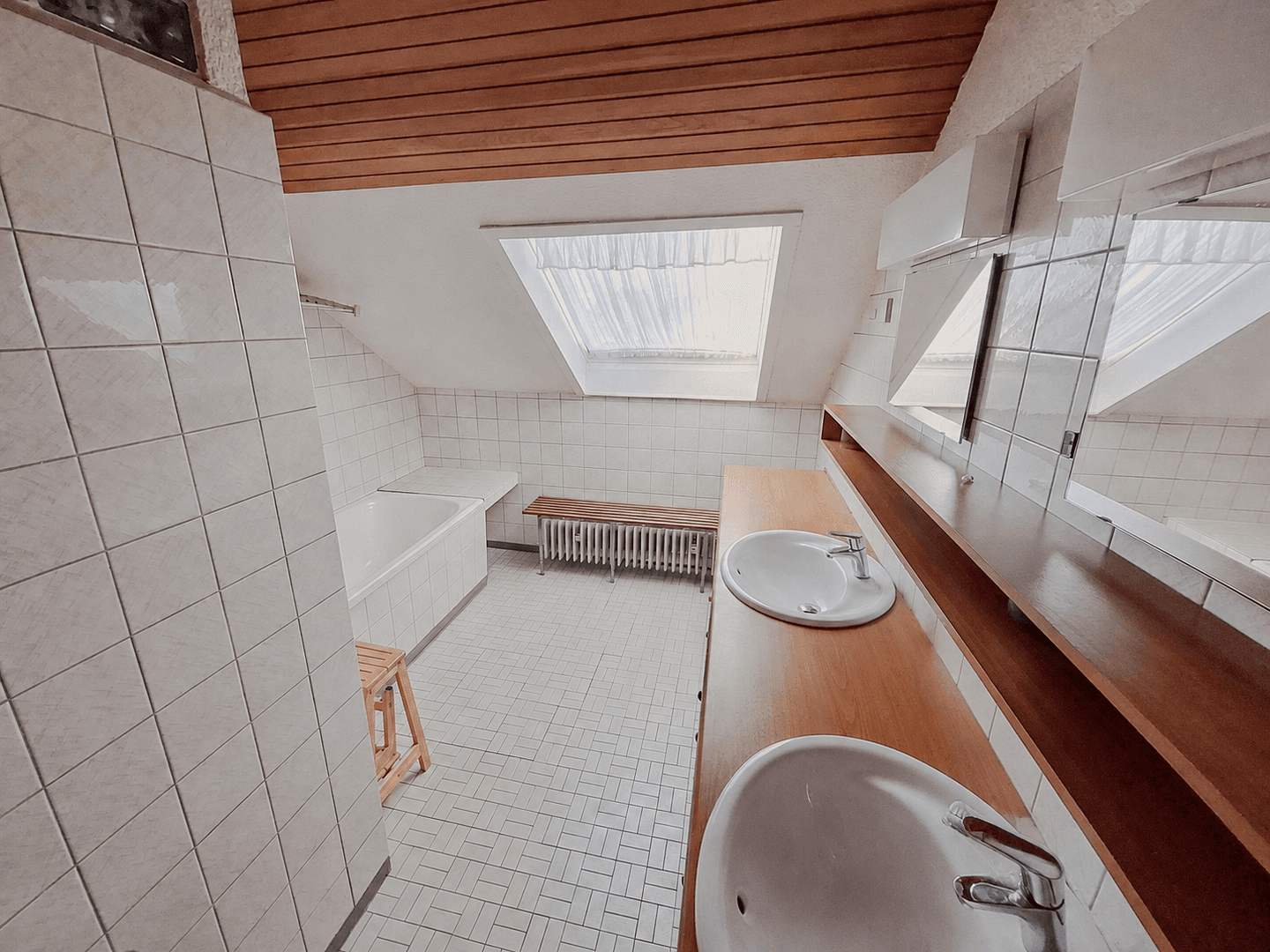 Prodej domu 150 m², pozemek 868 m², Sudetenstraße 14, Bruchköbel, Hessen Prodej domu 150 m², pozemek 868 m², Sudetenstraße 14, Bruchköbel, Hessen