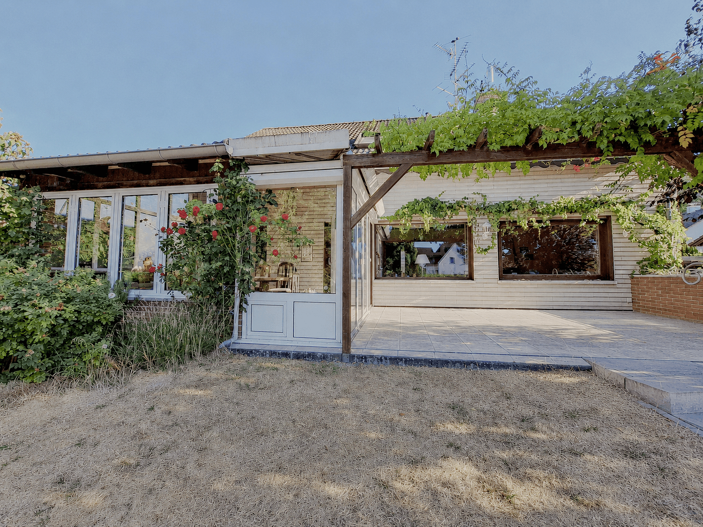 Prodej domu 150 m², pozemek 868 m², Sudetenstraße 14, Bruchköbel, Hessen Prodej domu 150 m², pozemek 868 m², Sudetenstraße 14, Bruchköbel, Hessen