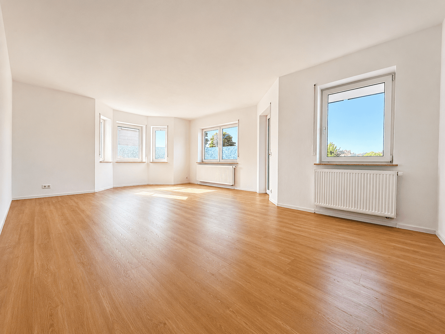 Pronájem bytu 3+1 85 m², Weikersheim, Bádensko-Württembersko Pronájem bytu 3+1 85 m², Weikersheim, Bádensko-Württembersko