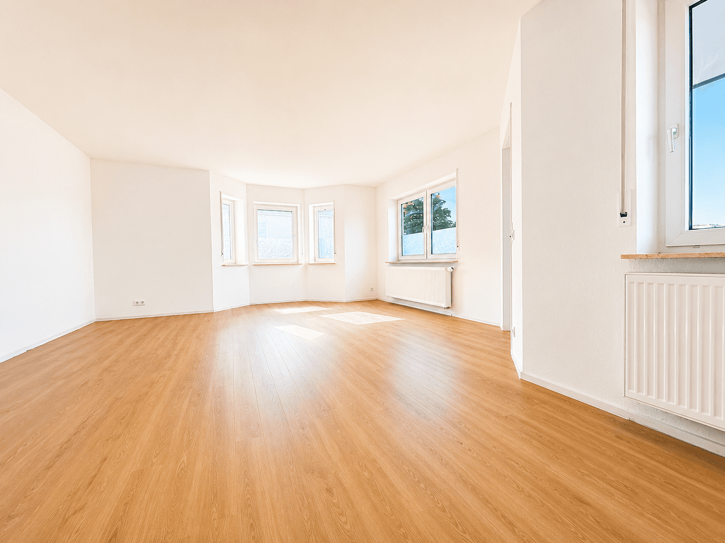 Pronájem bytu 3+1 85 m², Weikersheim, Bádensko-Württembersko Pronájem bytu 3+1 85 m², Weikersheim, Bádensko-Württembersko