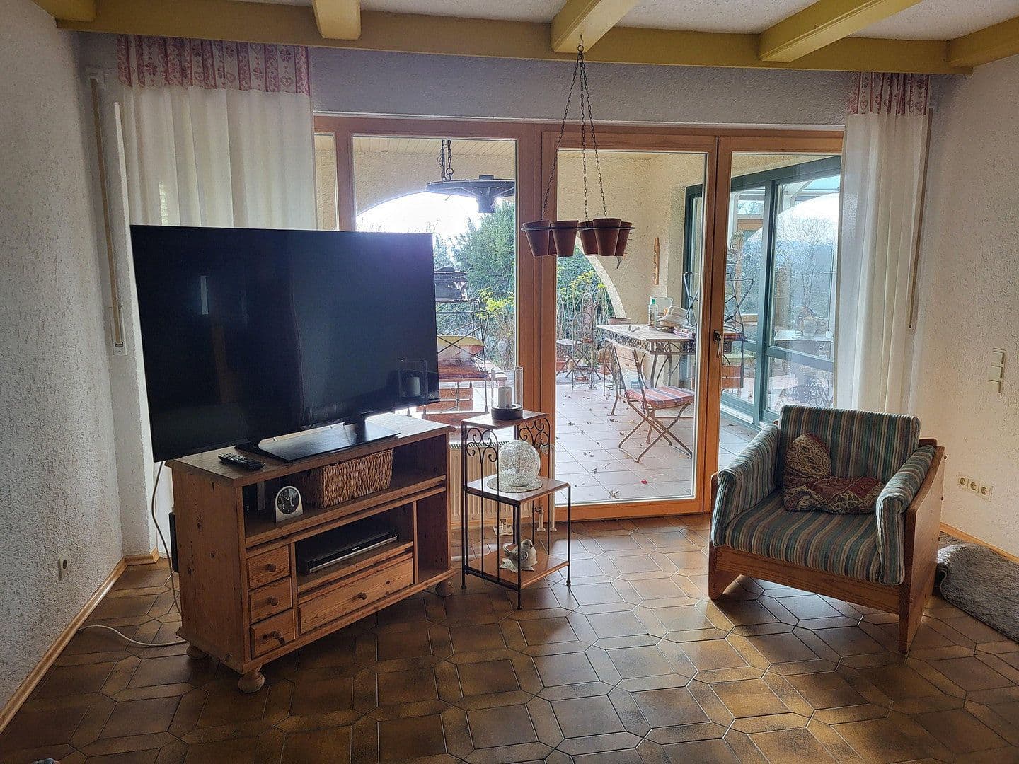 Prodej domu 180 m², pozemek 1.269 m², Marklkofen, Bavorsko Prodej domu 180 m², pozemek 1.269 m², Marklkofen, Bavorsko