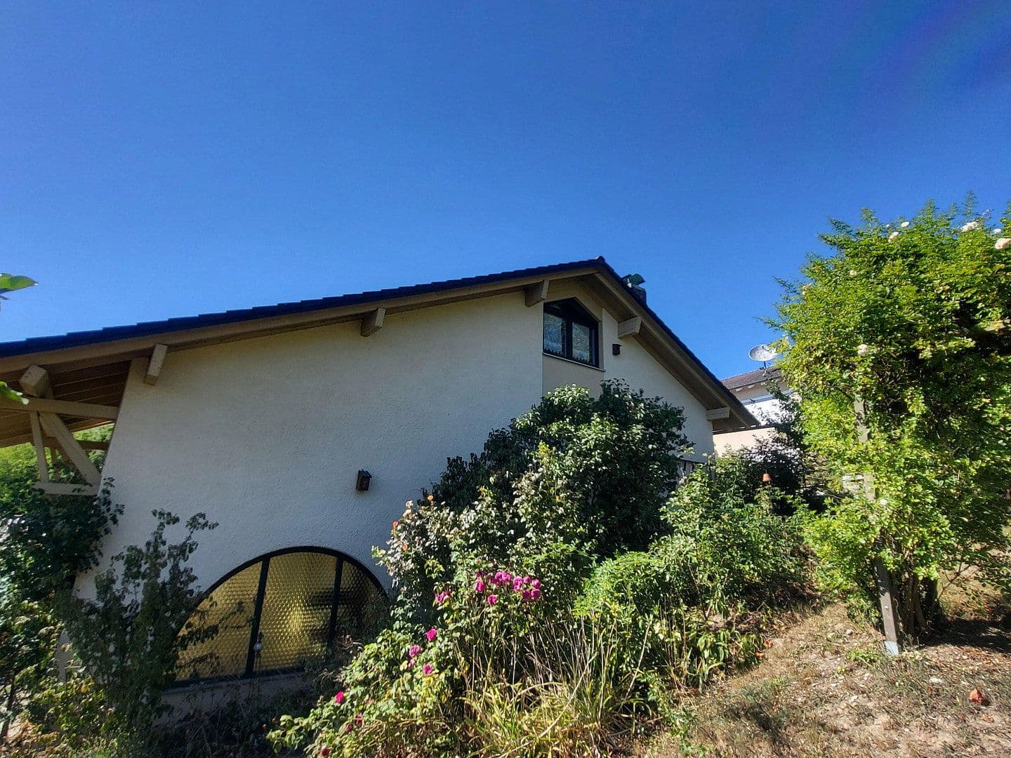 Prodej domu 180 m², pozemek 1.269 m², Marklkofen, Bavorsko Prodej domu 180 m², pozemek 1.269 m², Marklkofen, Bavorsko