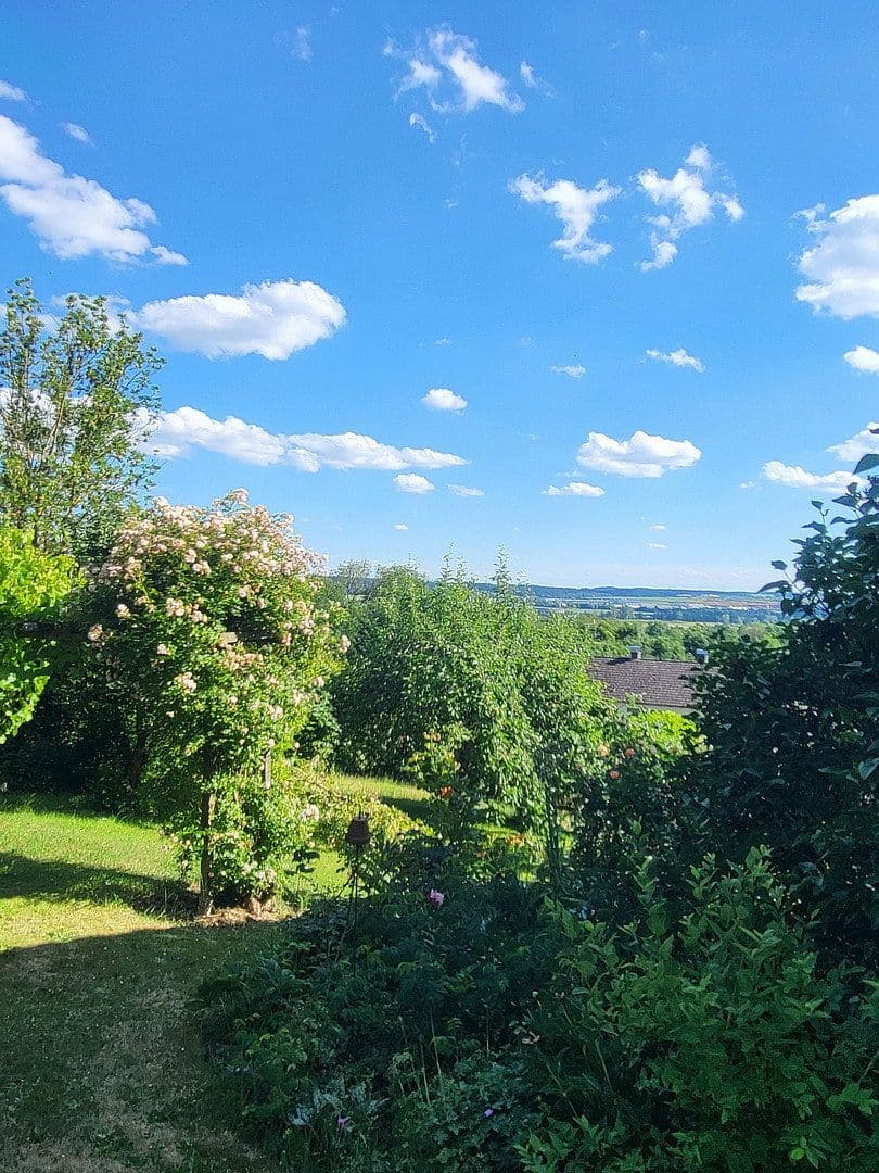 Prodej domu 180 m², pozemek 1.269 m², Marklkofen, Bavorsko Prodej domu 180 m², pozemek 1.269 m², Marklkofen, Bavorsko