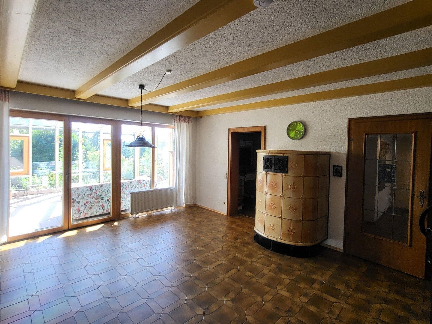 Prodej domu 180 m², pozemek 1.269 m², Marklkofen, Bavorsko Prodej domu 180 m², pozemek 1.269 m², Marklkofen, Bavorsko