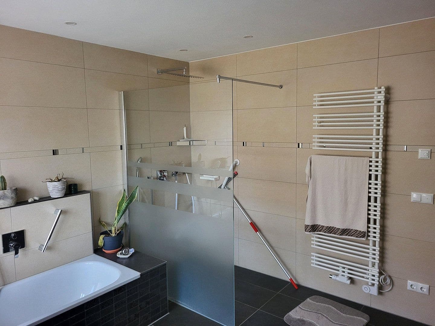 Prodej domu 180 m², pozemek 1.269 m², Marklkofen, Bavorsko Prodej domu 180 m², pozemek 1.269 m², Marklkofen, Bavorsko