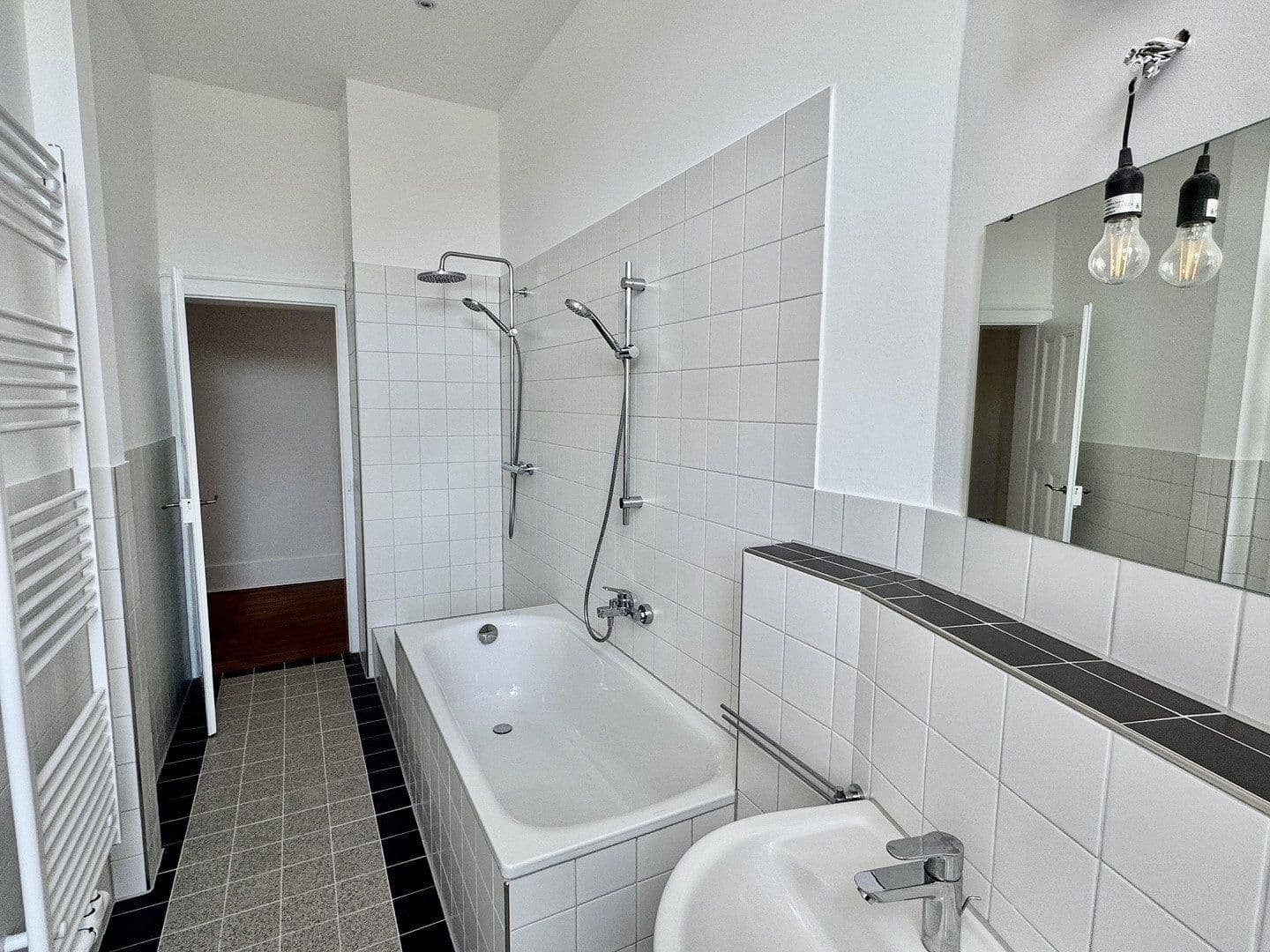 Pronájem bytu 2+1 68 m², Gerwigstr. 35, Karlsruhe, Bádensko-Württembersko Pronájem bytu 2+1 68 m², Gerwigstr. 35, Karlsruhe, Bádensko-Württembersko