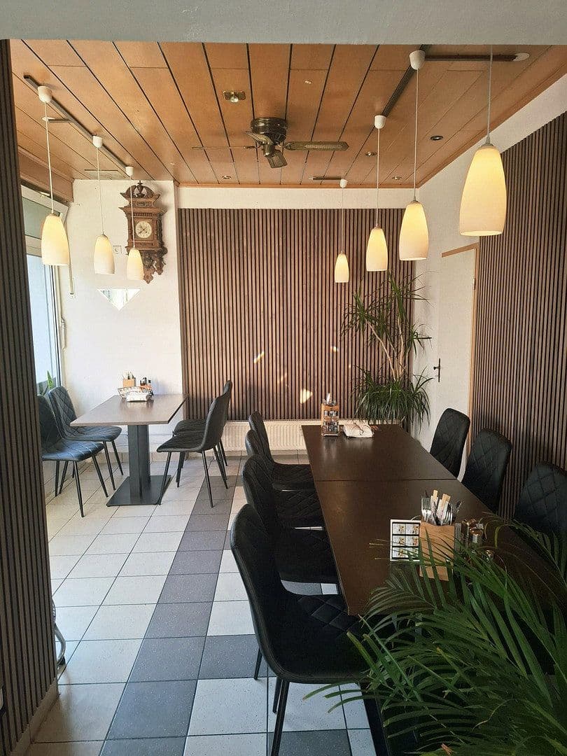 Prodej domu 380 m², pozemek 511 m², Andernach, Porýní-Falc Prodej domu 380 m², pozemek 511 m², Andernach, Porýní-Falc