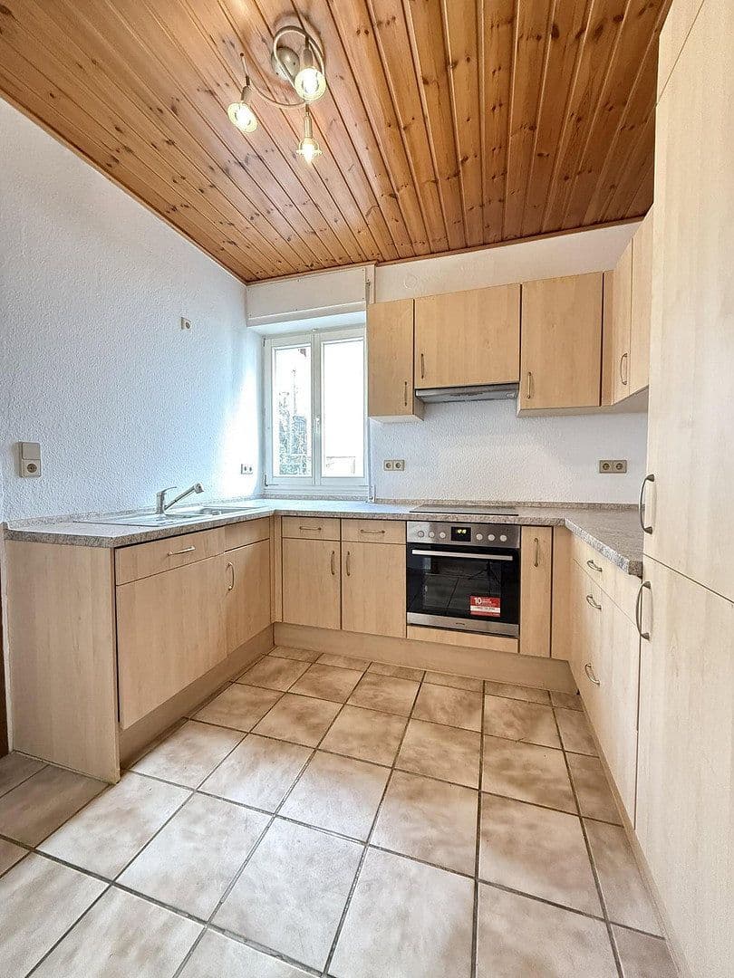 Prodej domu 223 m², pozemek 365 m², Singen (Hohentwiel), Bádensko-Württembersko Prodej domu 223 m², pozemek 365 m², Singen (Hohentwiel), Bádensko-Württembersko
