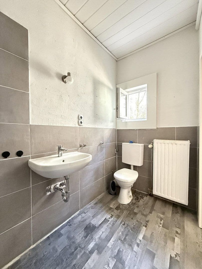 Prodej domu 223 m², pozemek 365 m², Singen (Hohentwiel), Bádensko-Württembersko Prodej domu 223 m², pozemek 365 m², Singen (Hohentwiel), Bádensko-Württembersko