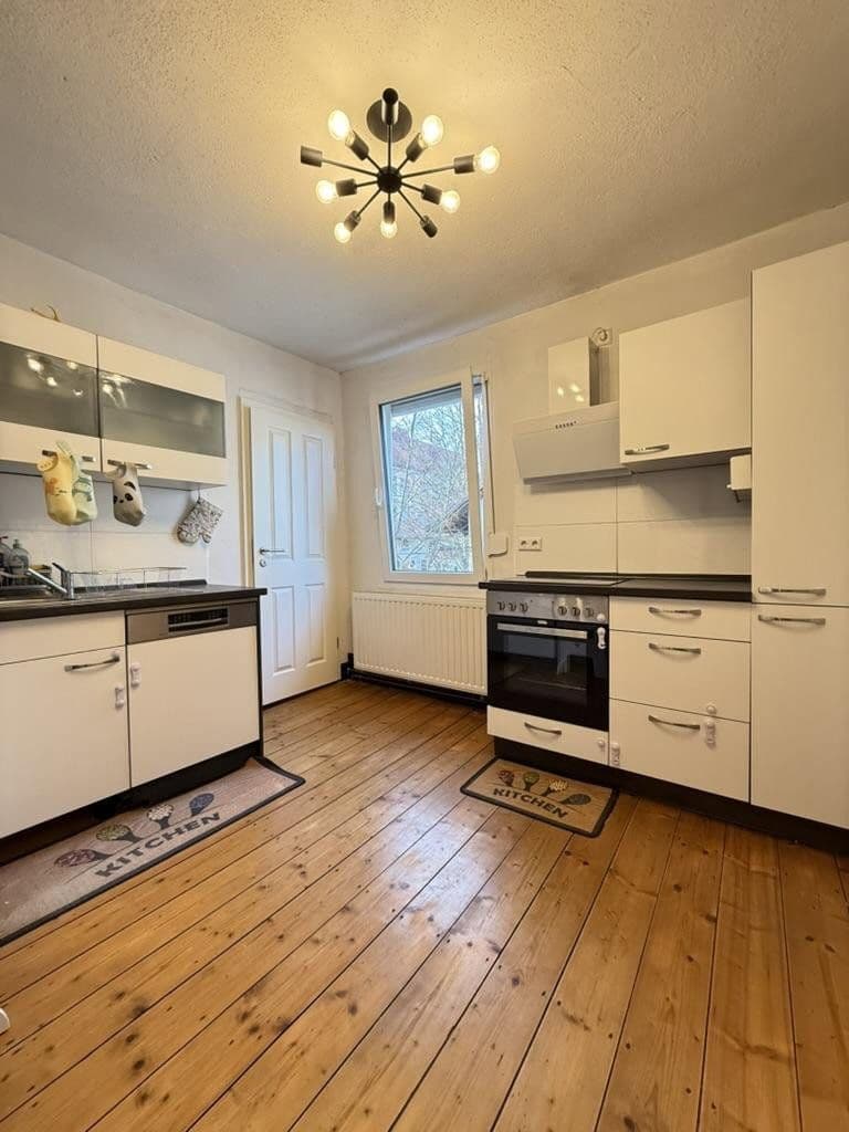 Prodej domu 223 m², pozemek 365 m², Singen (Hohentwiel), Bádensko-Württembersko Prodej domu 223 m², pozemek 365 m², Singen (Hohentwiel), Bádensko-Württembersko