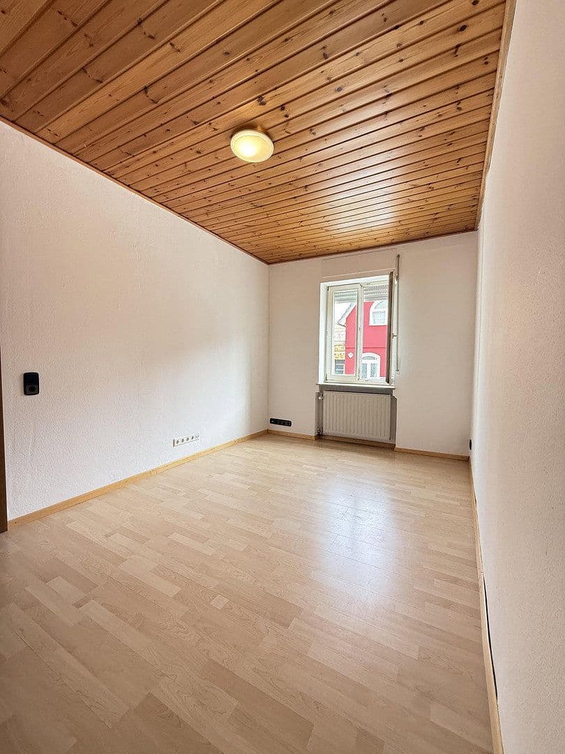 Prodej domu 223 m², pozemek 365 m², Singen (Hohentwiel), Bádensko-Württembersko Prodej domu 223 m², pozemek 365 m², Singen (Hohentwiel), Bádensko-Württembersko