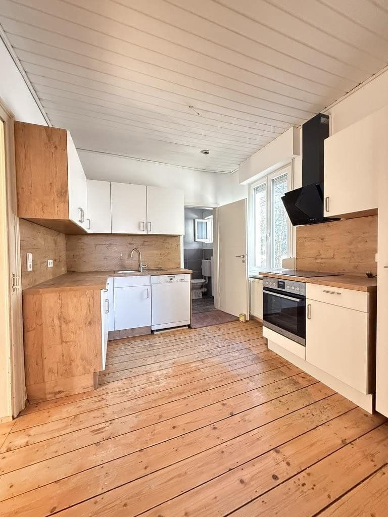 Prodej domu 223 m², pozemek 365 m², Singen (Hohentwiel), Bádensko-Württembersko Prodej domu 223 m², pozemek 365 m², Singen (Hohentwiel), Bádensko-Württembersko