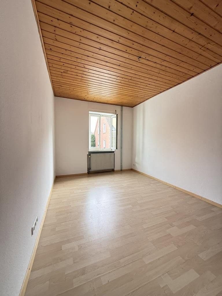 Prodej domu 223 m², pozemek 365 m², Singen (Hohentwiel), Bádensko-Württembersko Prodej domu 223 m², pozemek 365 m², Singen (Hohentwiel), Bádensko-Württembersko