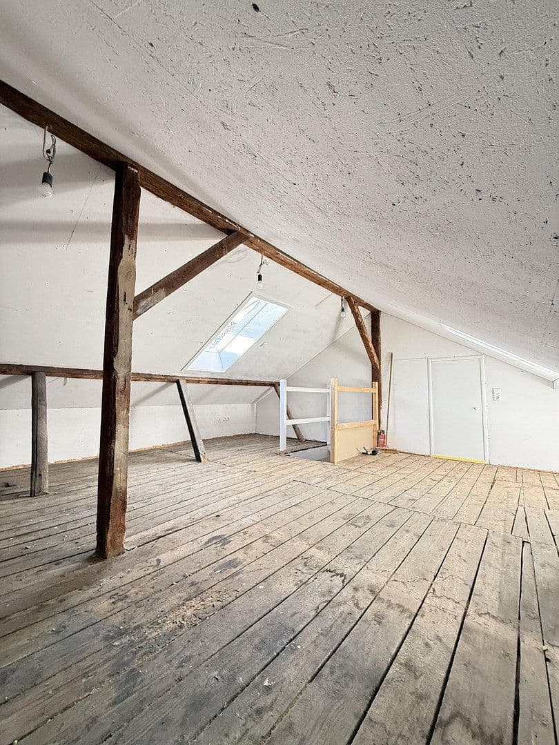 Prodej domu 223 m², pozemek 365 m², Singen (Hohentwiel), Bádensko-Württembersko Prodej domu 223 m², pozemek 365 m², Singen (Hohentwiel), Bádensko-Württembersko