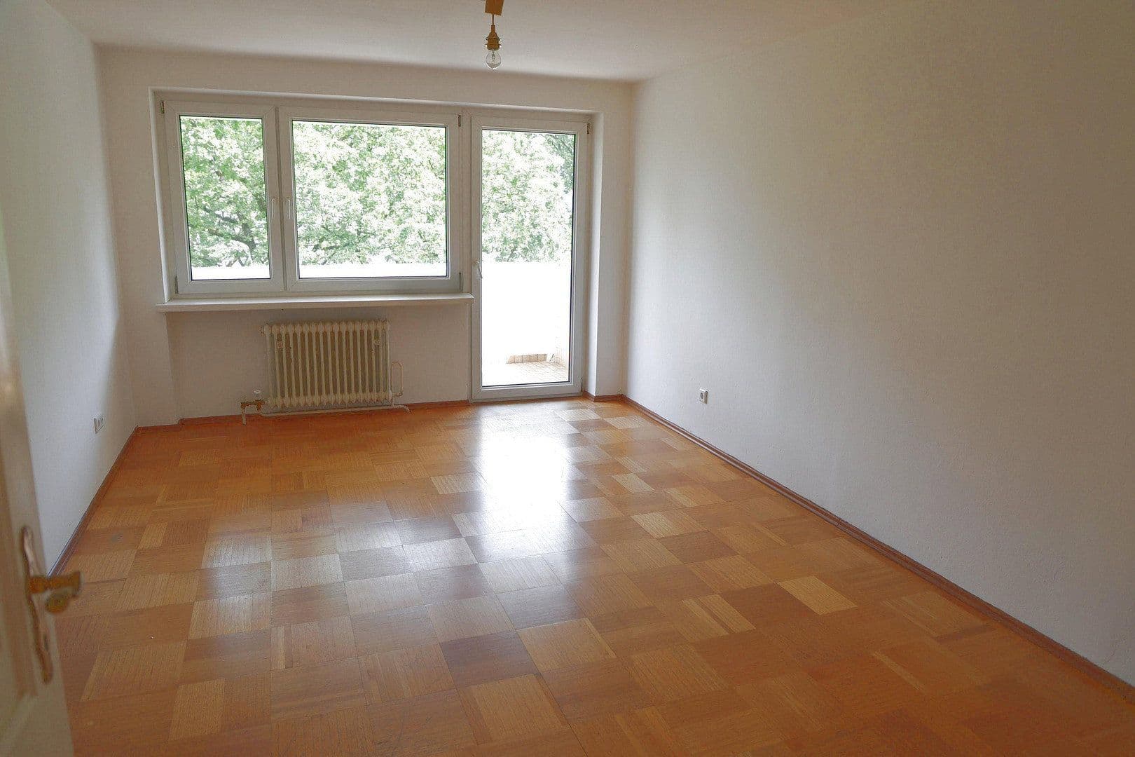 Prodej bytu 2+1 56 m², Engadiner Str. 30, München, Bavorsko Prodej bytu 2+1 56 m², Engadiner Str. 30, München, Bavorsko