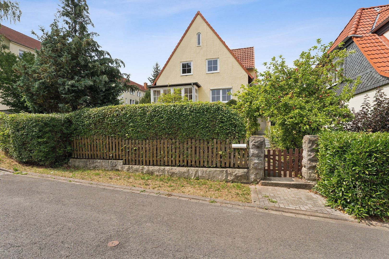 Prodej domu 140 m², pozemek 416 m², Freiheitsstrasse 13, Heilbad Heiligenstadt, Durynsko Prodej domu 140 m², pozemek 416 m², Freiheitsstrasse 13, Heilbad Heiligenstadt, Durynsko