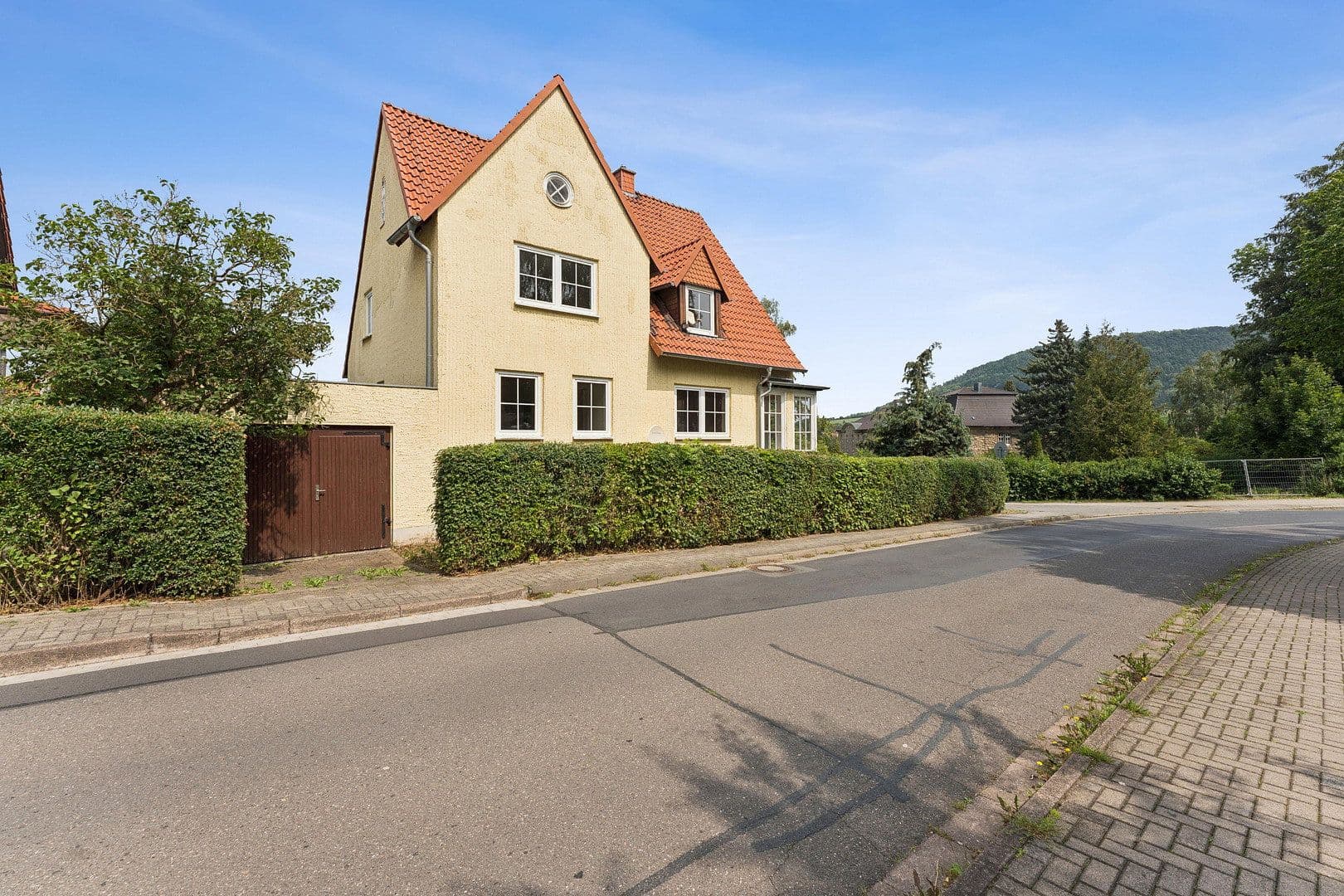 Prodej domu 140 m², pozemek 416 m², Freiheitsstrasse 13, Heilbad Heiligenstadt, Durynsko Prodej domu 140 m², pozemek 416 m², Freiheitsstrasse 13, Heilbad Heiligenstadt, Durynsko