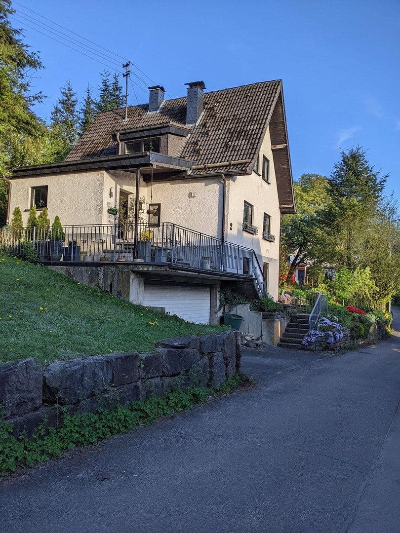 Prodej domu 118 m², pozemek 427 m², Reichshof, Severní Porýní-Vestfálsko Prodej domu 118 m², pozemek 427 m², Reichshof, Severní Porýní-Vestfálsko