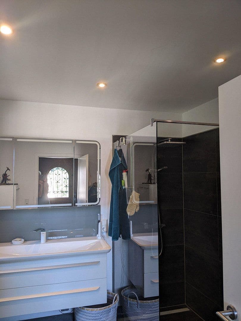 Prodej domu 118 m², pozemek 427 m², Reichshof, Severní Porýní-Vestfálsko Prodej domu 118 m², pozemek 427 m², Reichshof, Severní Porýní-Vestfálsko