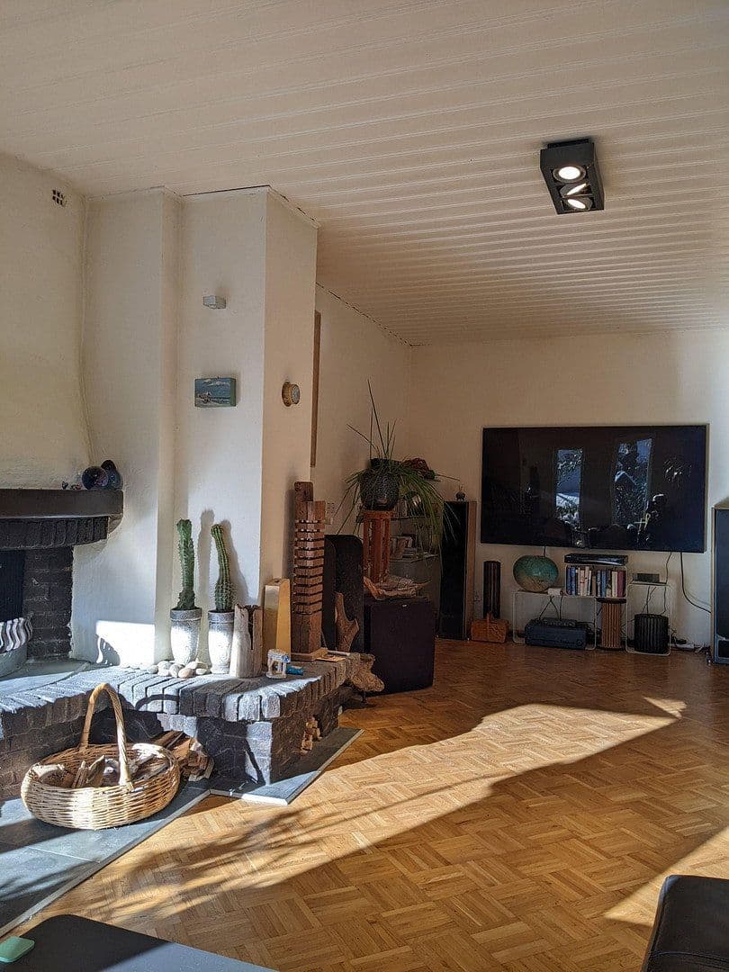Prodej domu 118 m², pozemek 427 m², Reichshof, Severní Porýní-Vestfálsko Prodej domu 118 m², pozemek 427 m², Reichshof, Severní Porýní-Vestfálsko