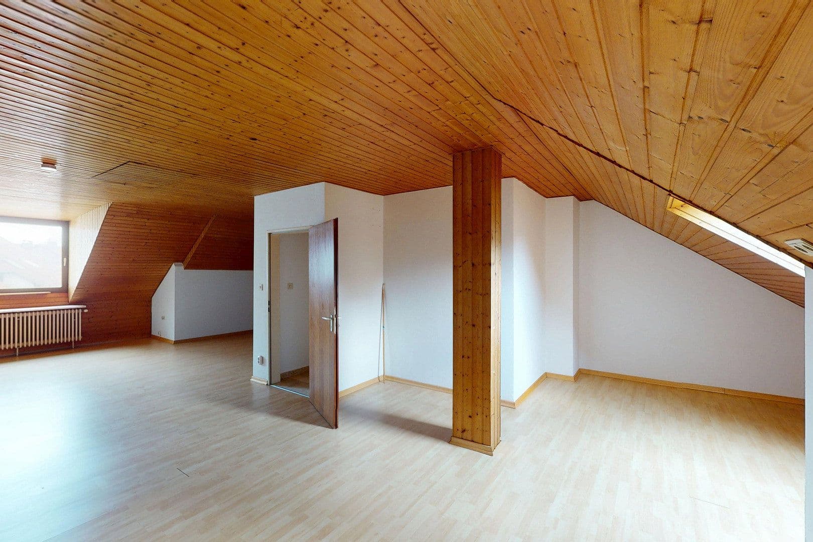 Prodej domu 143 m², pozemek 235 m², Donauschwabenstraße, Eching, Bavorsko Prodej domu 143 m², pozemek 235 m², Donauschwabenstraße, Eching, Bavorsko