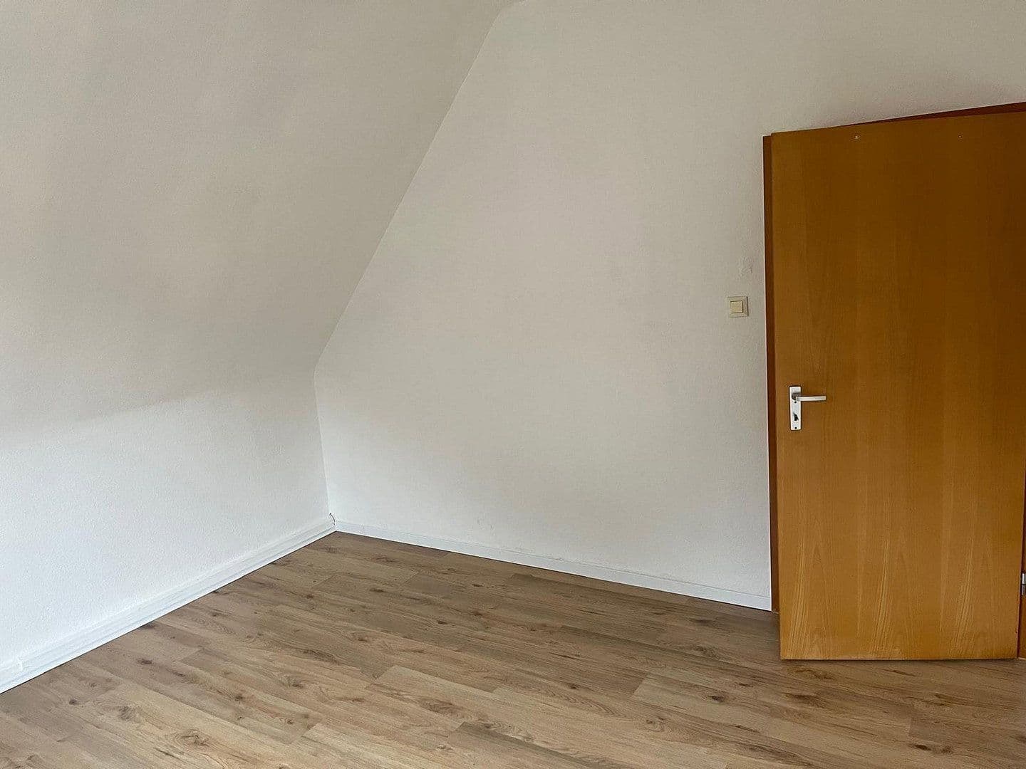 Pronájem bytu 2+1 43 m², Oberhausen, Severní Porýní-Vestfálsko Pronájem bytu 2+1 43 m², Oberhausen, Severní Porýní-Vestfálsko