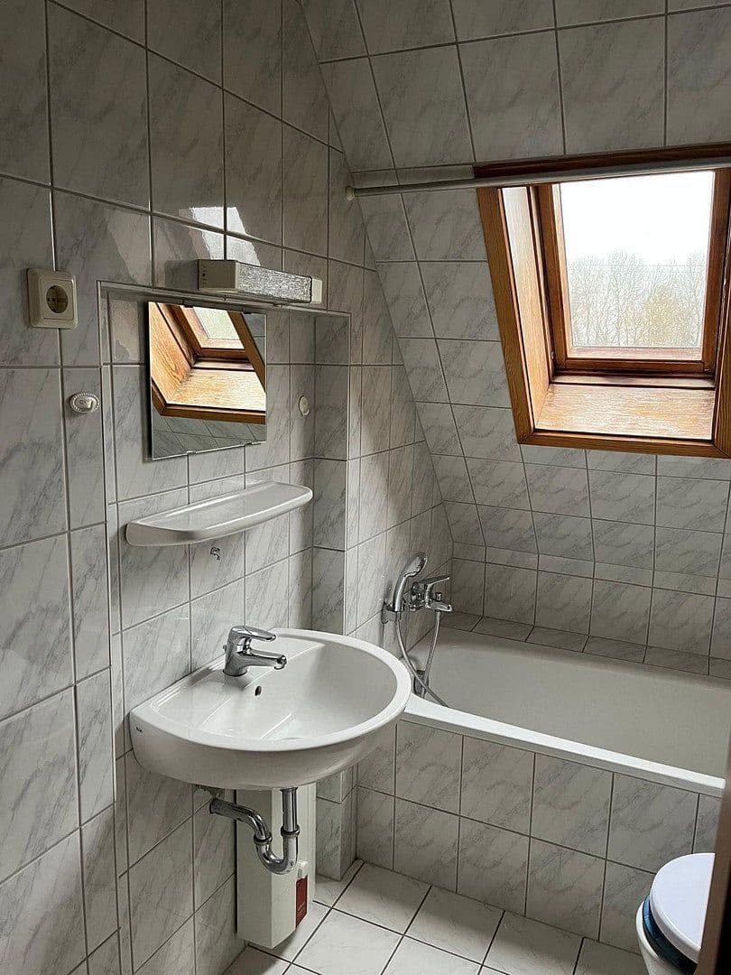 Pronájem bytu 2+1 43 m², Oberhausen, Severní Porýní-Vestfálsko Pronájem bytu 2+1 43 m², Oberhausen, Severní Porýní-Vestfálsko