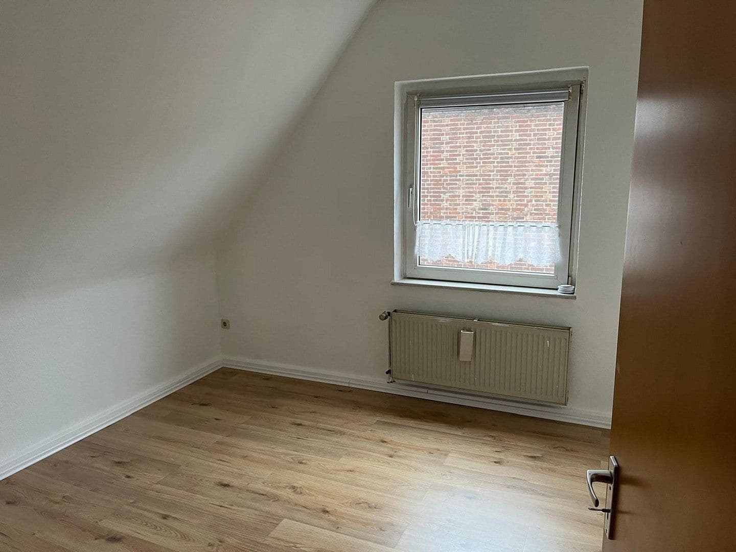 Pronájem bytu 2+1 43 m², Oberhausen, Severní Porýní-Vestfálsko Pronájem bytu 2+1 43 m², Oberhausen, Severní Porýní-Vestfálsko