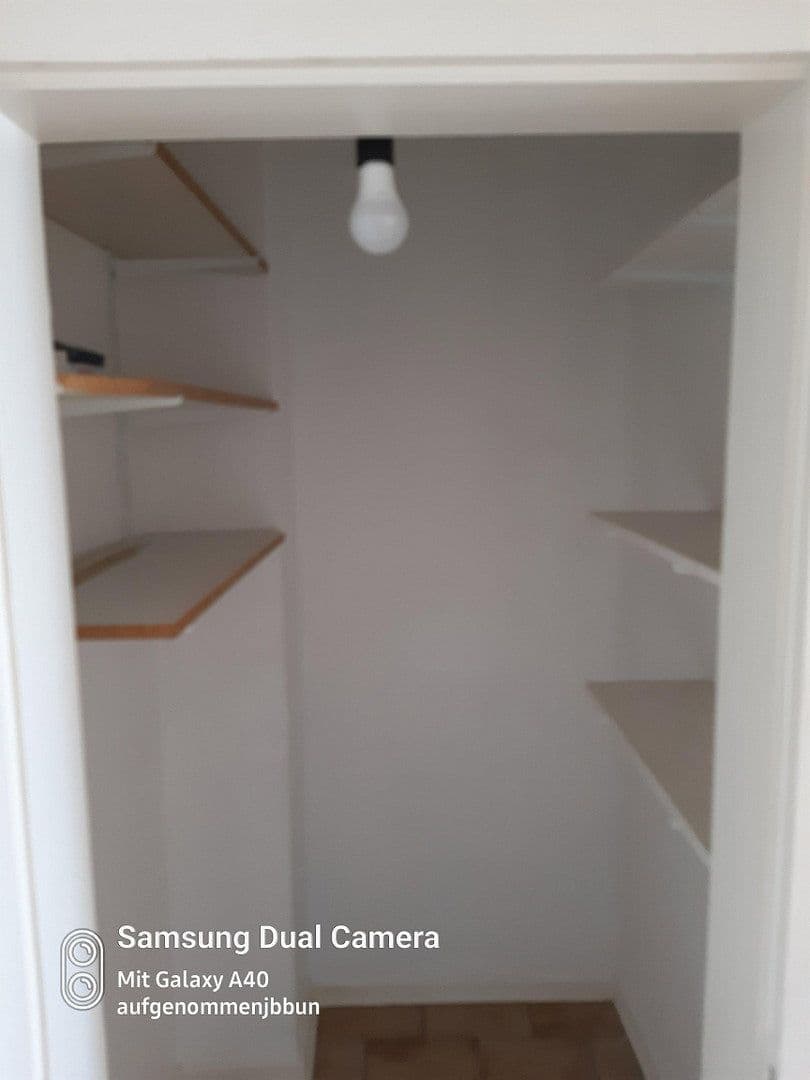 Pronájem bytu 3+1 72 m², KREFELD, Severní Porýní-Vestfálsko Pronájem bytu 3+1 72 m², KREFELD, Severní Porýní-Vestfálsko