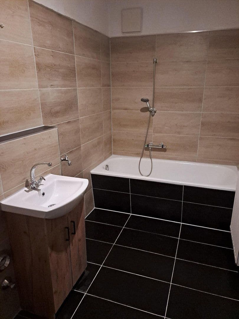 Pronájem bytu 3+1 79 m², Thomas-Mann-Straße 13, Cvikov, Sasko Pronájem bytu 3+1 79 m², Thomas-Mann-Straße 13, Cvikov, Sasko
