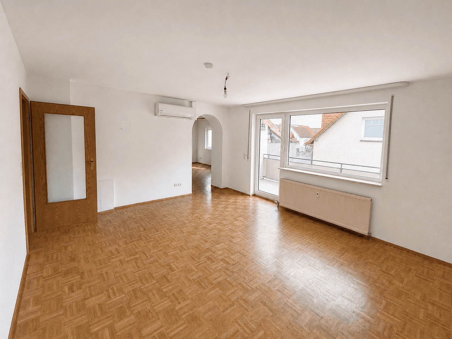 Pronájem bytu 4+1 125 m², Neuberg, Hessen Pronájem bytu 4+1 125 m², Neuberg, Hessen